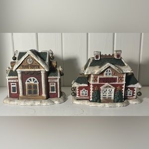 Cast iron Christmas 🎄 village banks